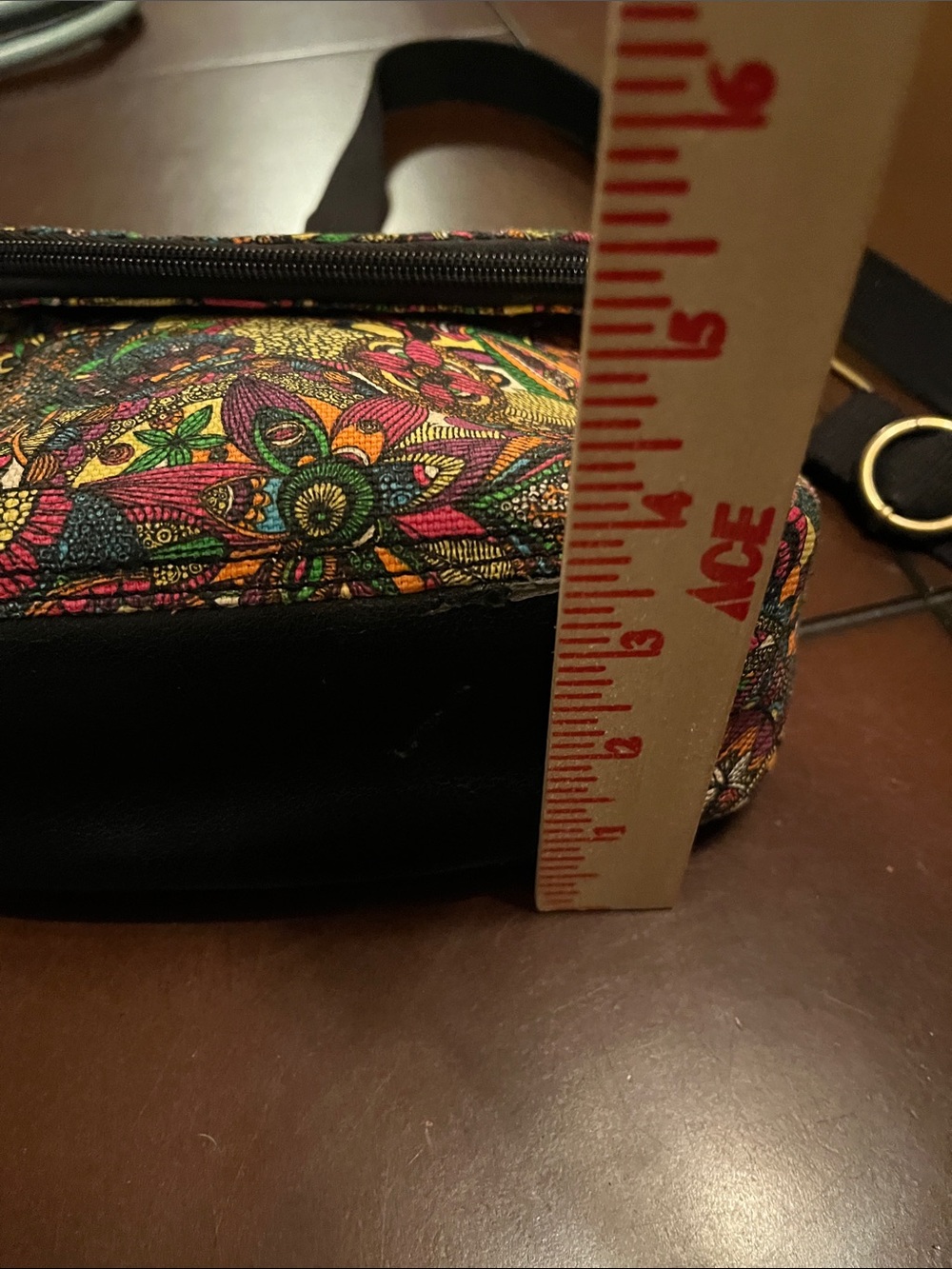 Sakroots Black-Strap Multicolor Floral Crossbody EUC fold over magnetic button - Picture 10 of 12